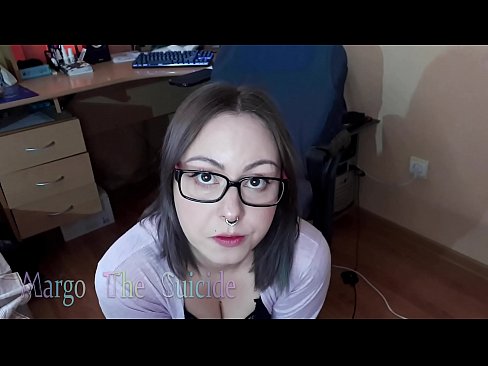 ❤️ Nighean gnèitheach le speuclairean a’ suirghe Dildo gu domhainn air a’ chamara ️ Porn anal aig gd.mouthporn.ru ❌️